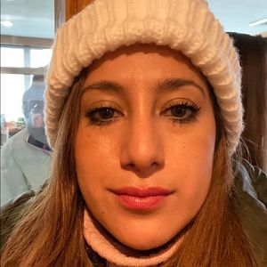 Meet your Posher, Maria